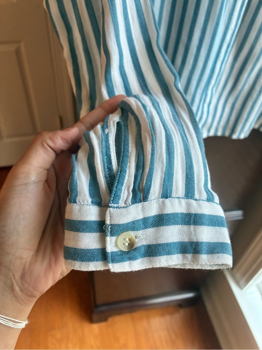 BDG Blue & White Striped Oversized Button Front Shirt Medium - Picture 5 of 5